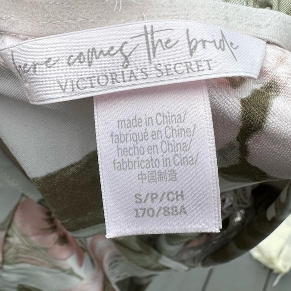 Victoria's Secret Chemise One Piece Size Small Bridal Honeymoon Floral Satin - Picture 3 of 9